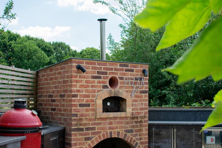 What Stones Are Suitable for Outdoor Kitchens?