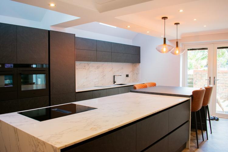 Quartz Worktops with Mitred End Panel