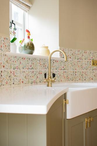 White Quartz Worktops Kent